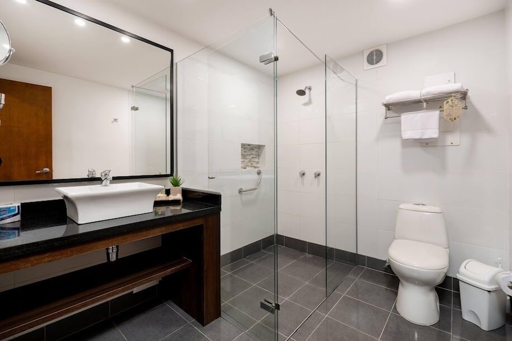 Suite, 2 Double Beds - Photo 2