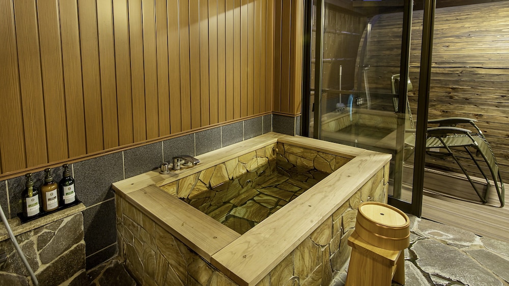Quadruple Room with Tatami Area photo 3
