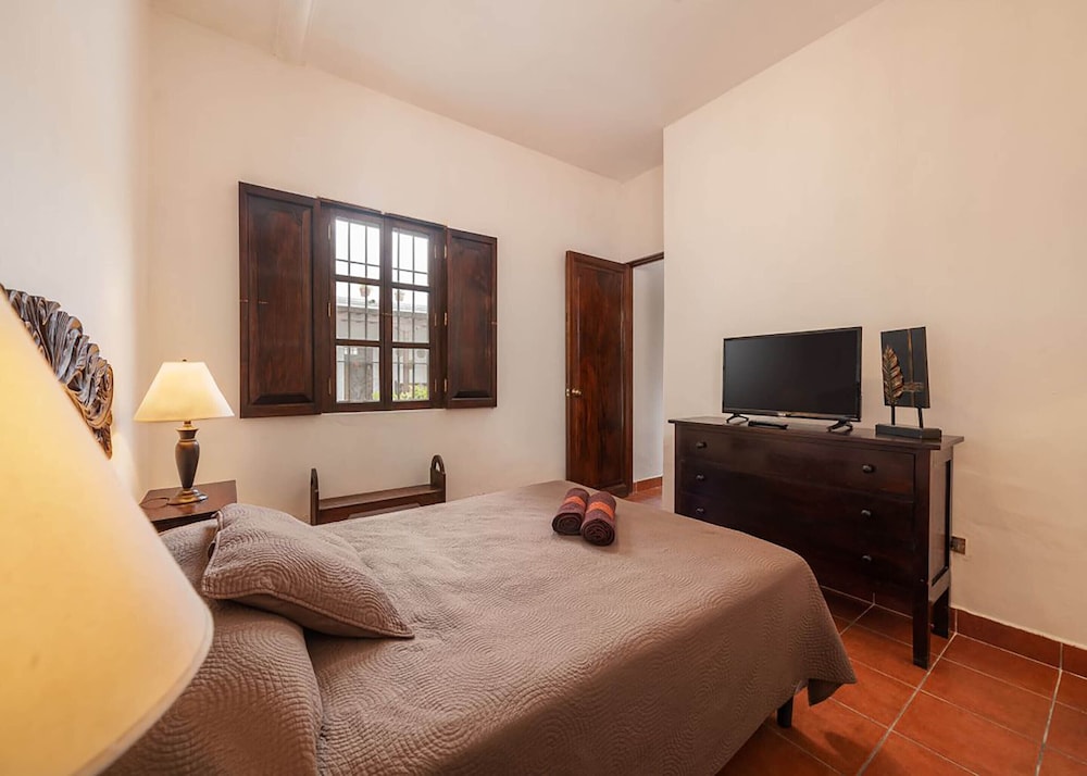 Classic Apartment photo 2
