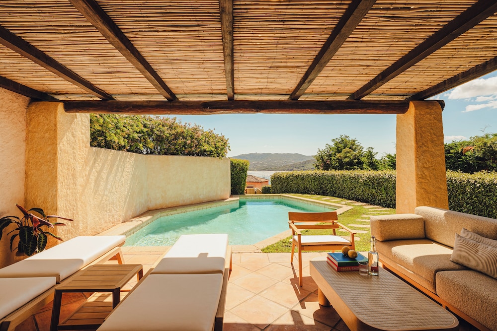 Panoramic Studio Suite, 1 Bedroom, Private Pool, Sea View - Photo 1