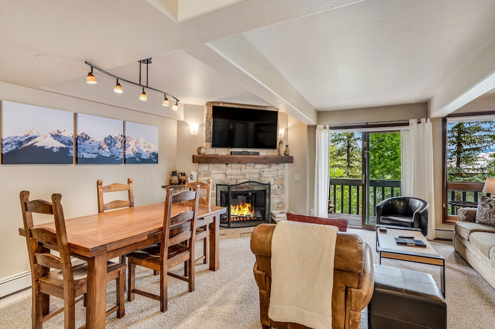 Interlude Premier 2-Bedroom 203