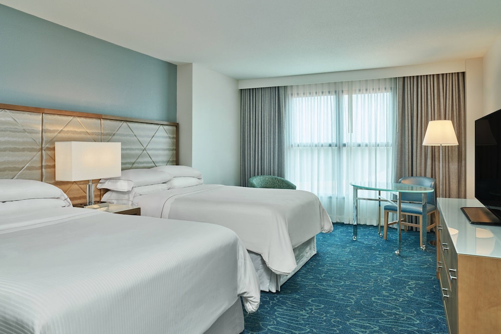 Traditional Quadruple Room with Two Double Beds and 4 Adults Occupancy (Non Smoking) - Photo 2