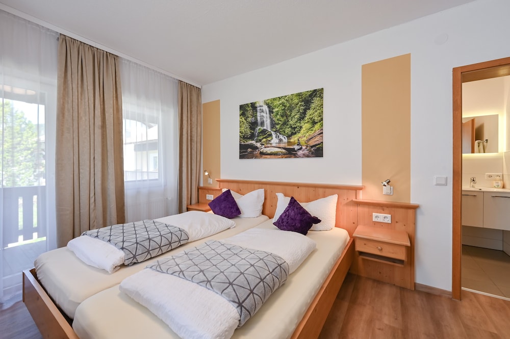 Double Room, Balcony - Photo 6