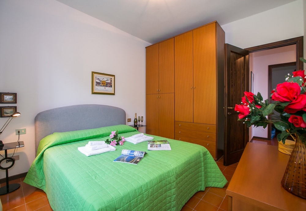Family Apartment, 2 Bedrooms, Mountainside (Antica Isola Balcone) photo 2