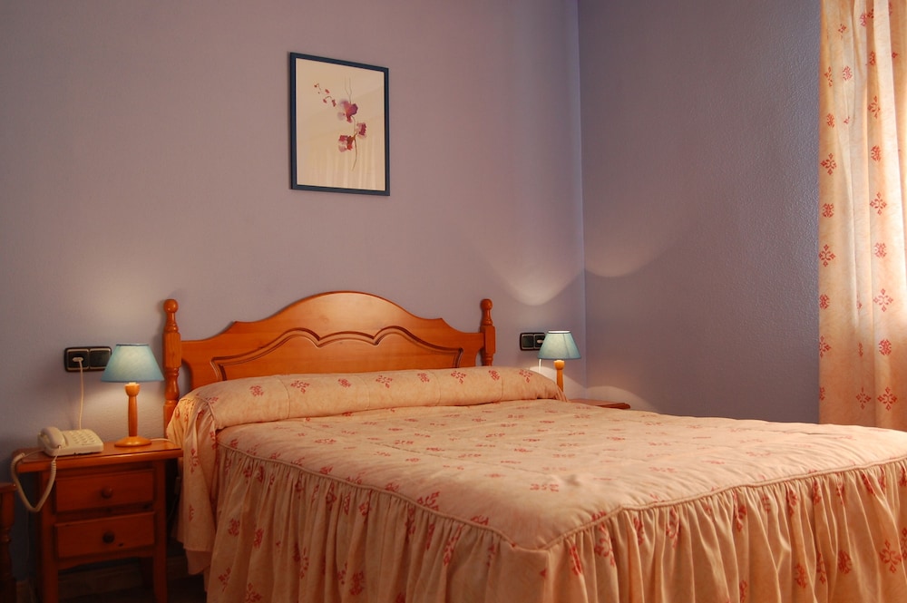 Double Room - Photo 4