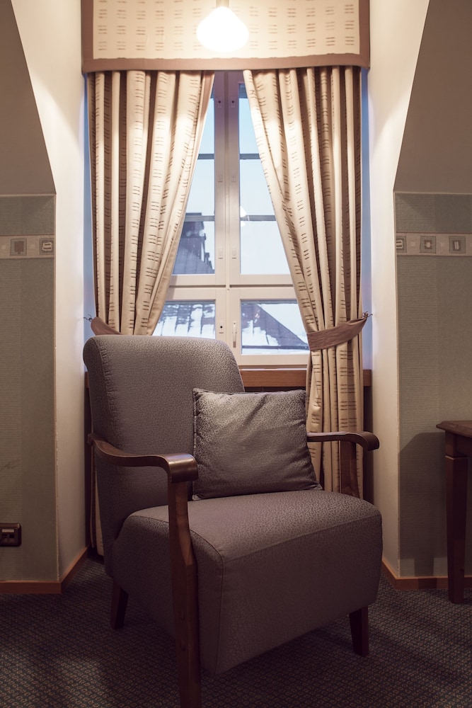 Family Room - Photo 18