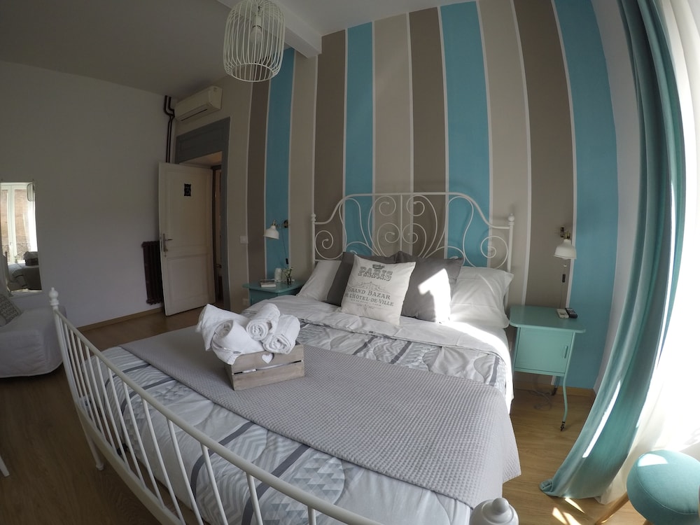 Triple Room, City View photo 2