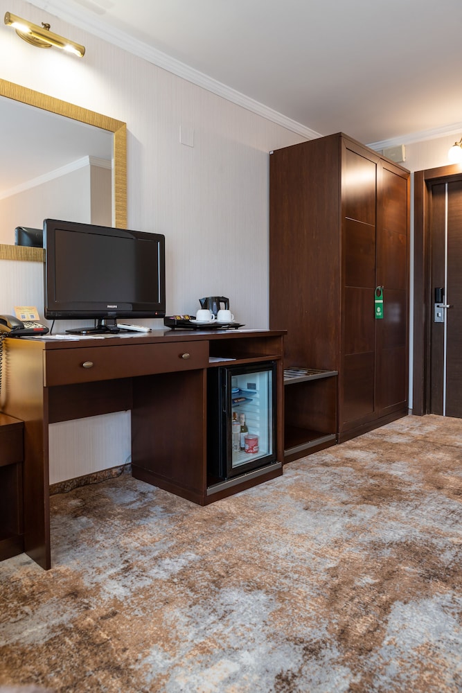 Premium Double or Twin Room photo 2