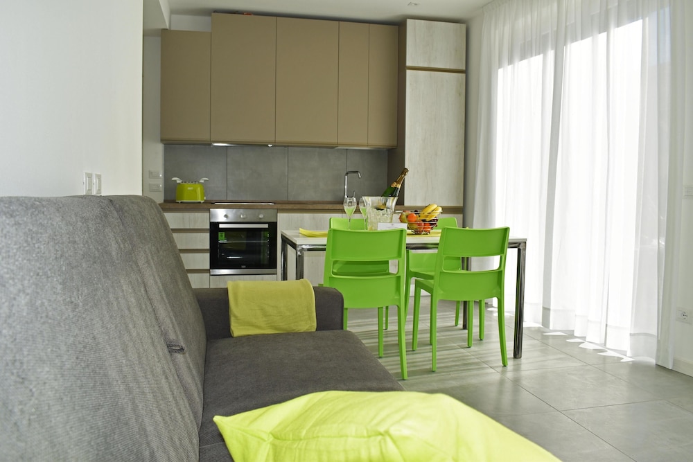 Basic Apartment, Pool View (Varenna) photo 3