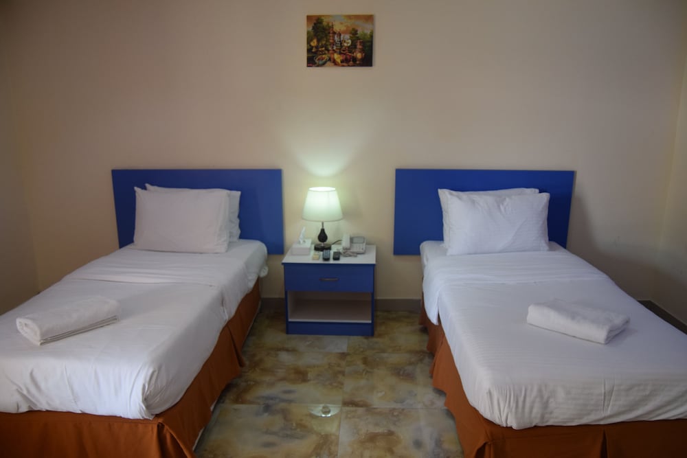 Standard Twin Room photo 2