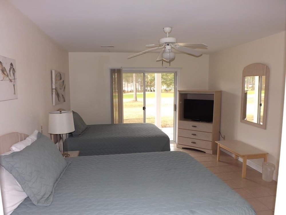 Condo, 1 Bedroom photo 2