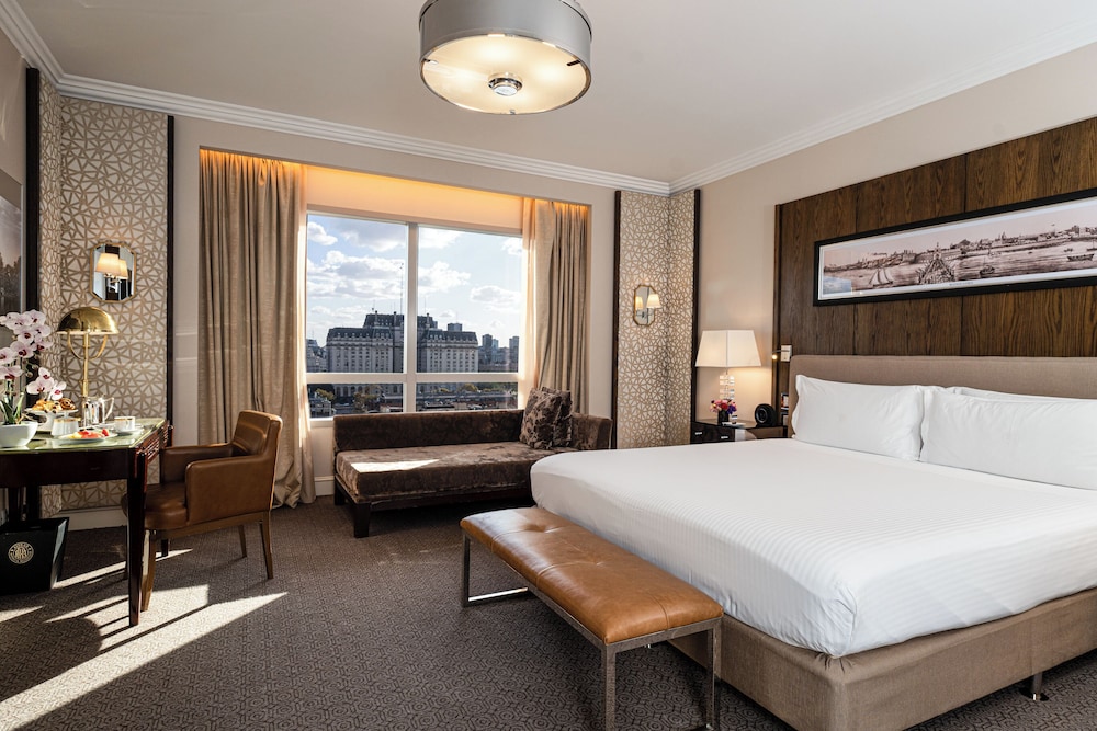 Junior Suite Grand View thumbnail 5