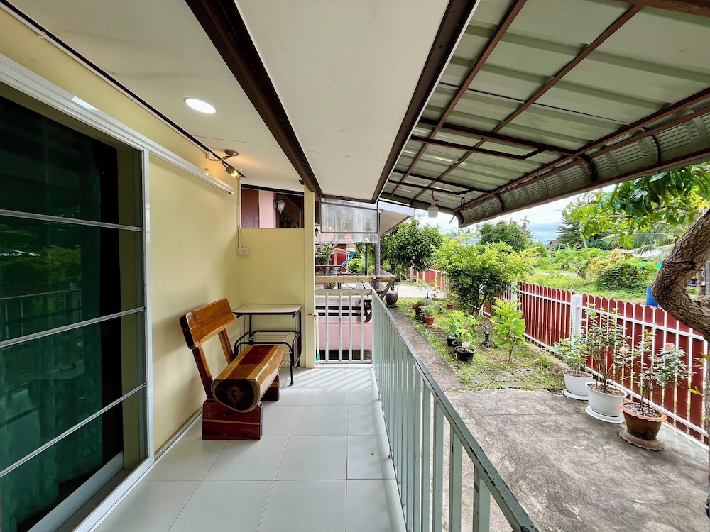 Classic Room, Garden View, Courtyard Area photo 3