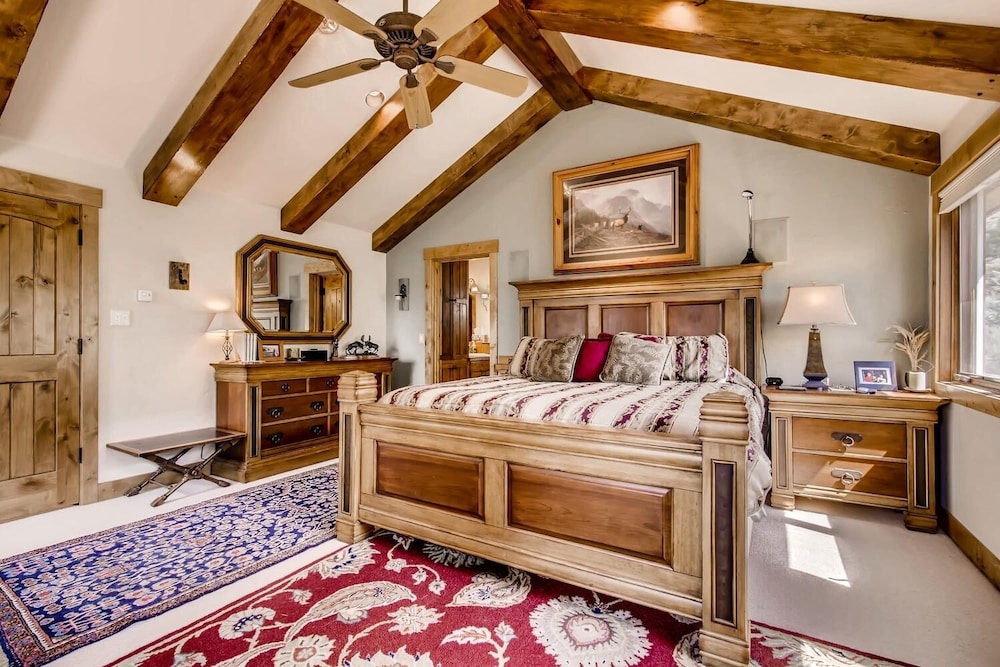 House, 5 Bedrooms
