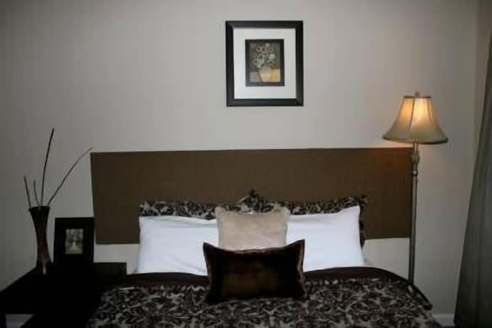 Queen Room photo 3