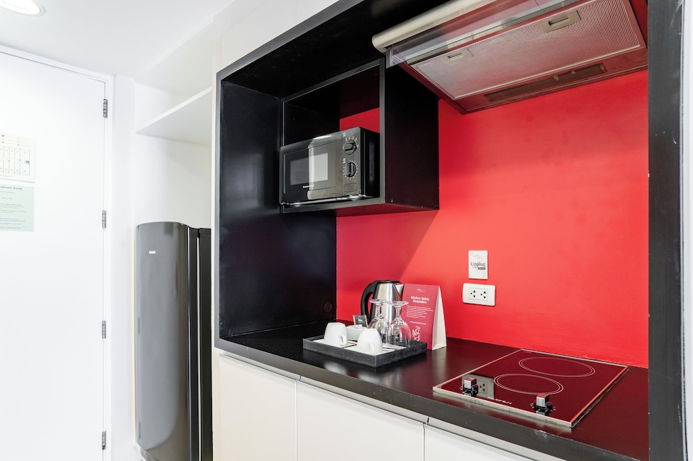 Barcelona Suite (With Tub) - Photo 13