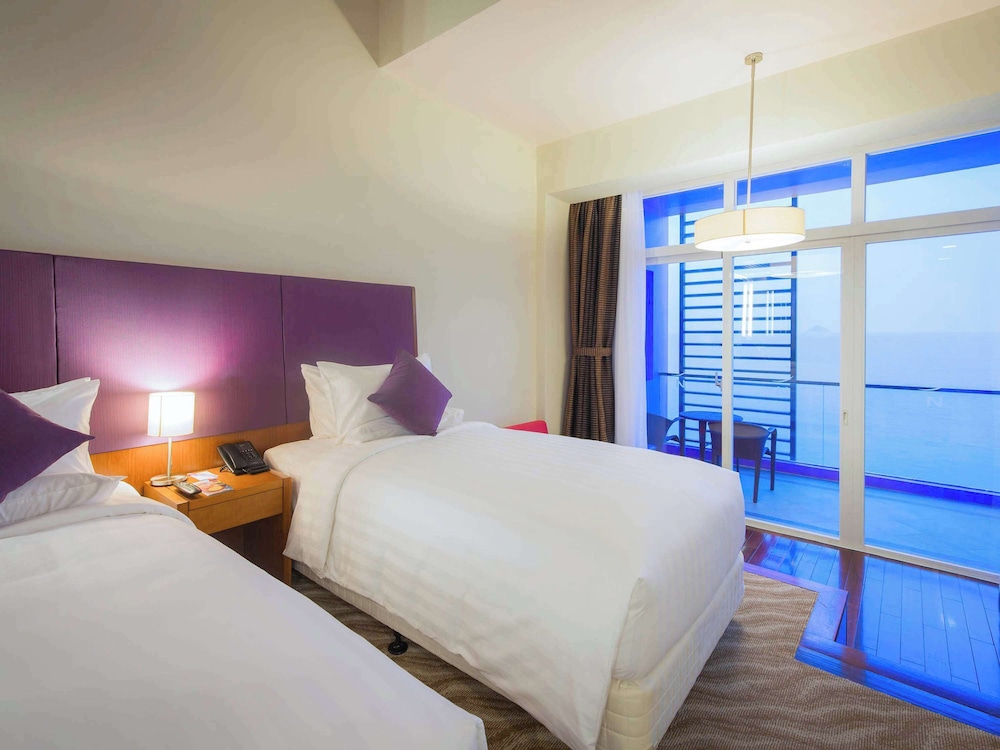 Executive Room, 2 Twin Beds, Ocean View - Photo 9