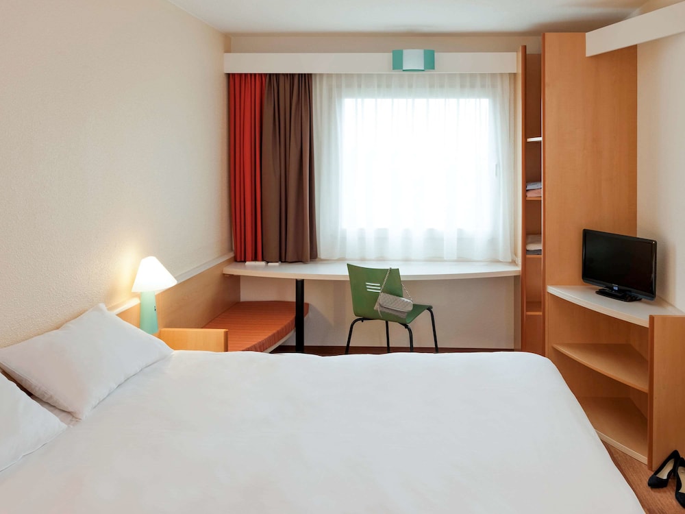 Standard Room, 1 Double Bed - Photo 8