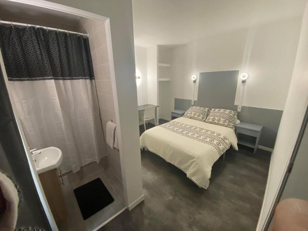 Double Room (with shower)