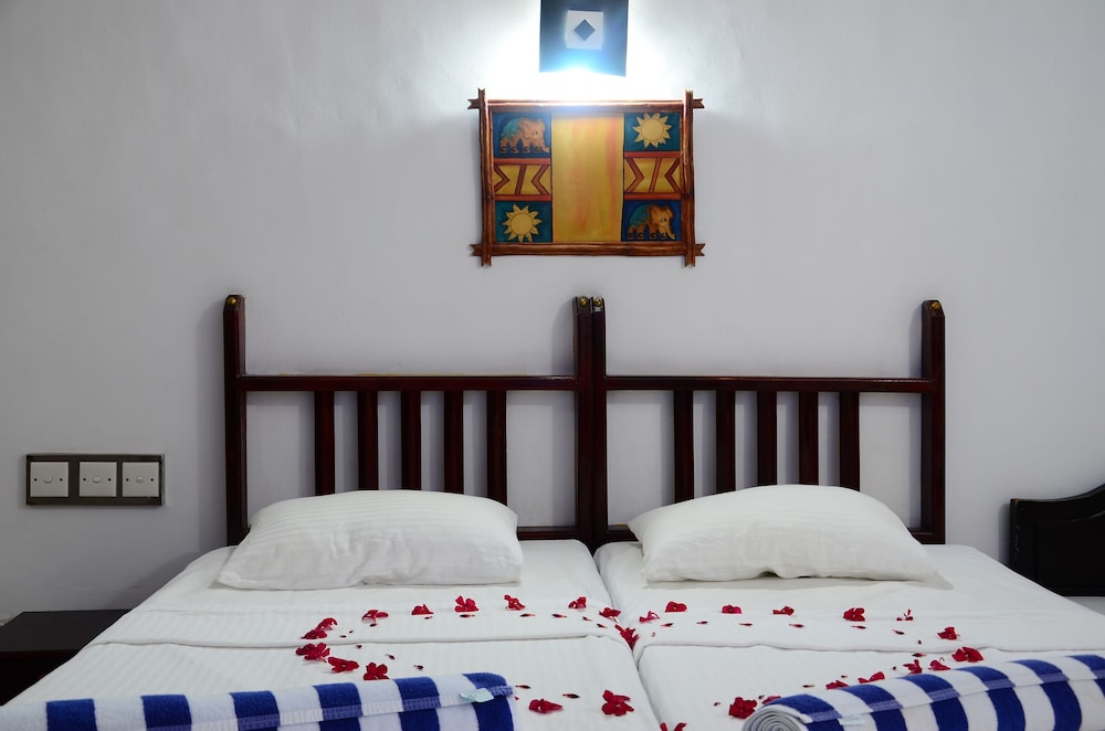 Deluxe Twin Room, 1 Queen Bed, Non Smoking, City View photo 1
