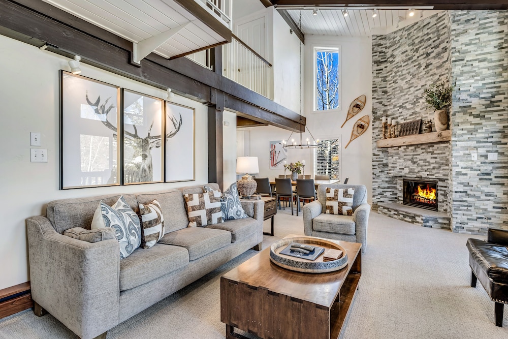 Interlude Premier 3-Bedroom 301