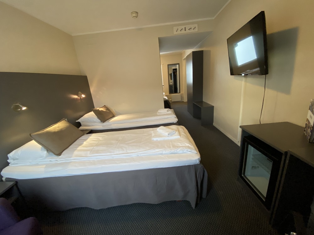 Family Quadruple Room - Photo 3