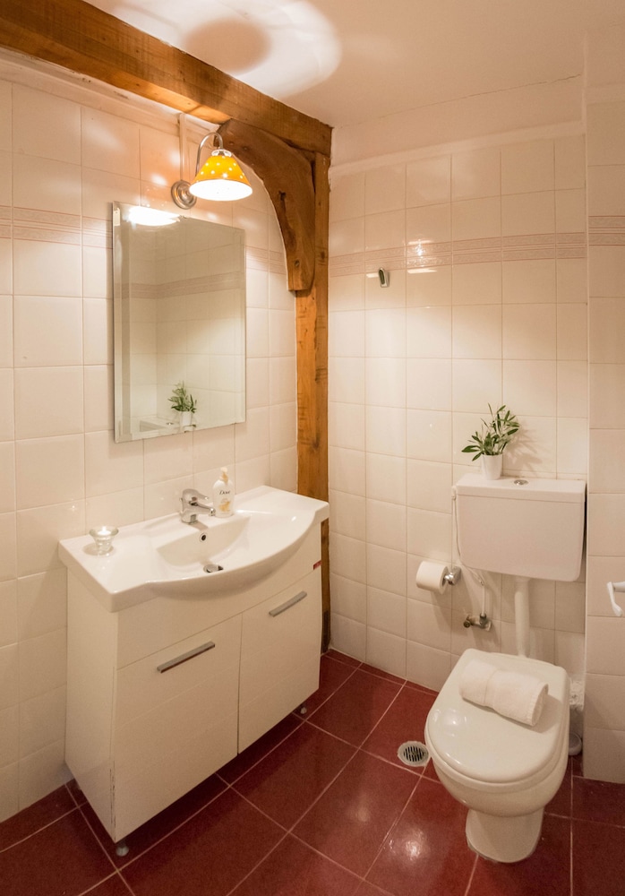 Traditional House, 4 Bedrooms (Old) photo 3