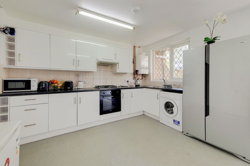 Standard Double or Twin Room, Ensuite, Garden View (Grendon Room 3) photo 3