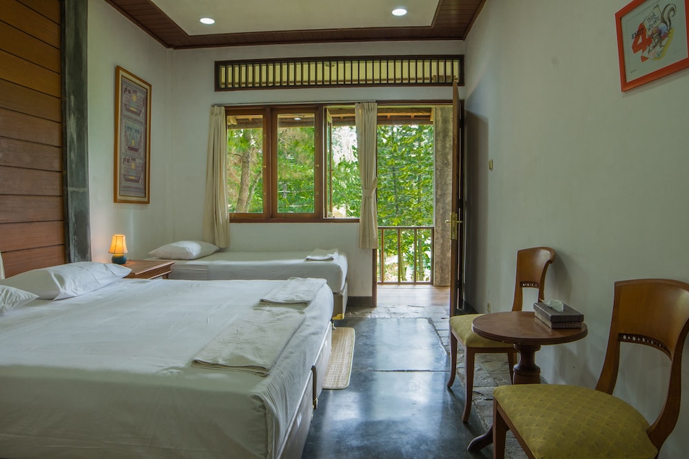 Family Triple Room, Garden View