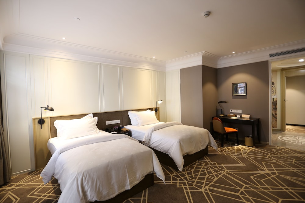 Twin Room (Ultra Sassy) photo 1
