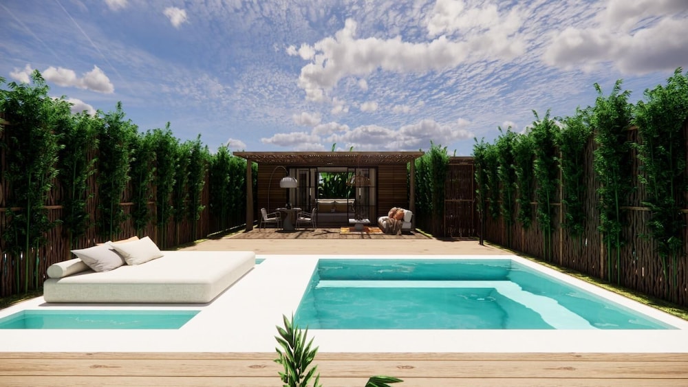 Design Studio Suite, 1 King Bed, Private Pool, Sea View