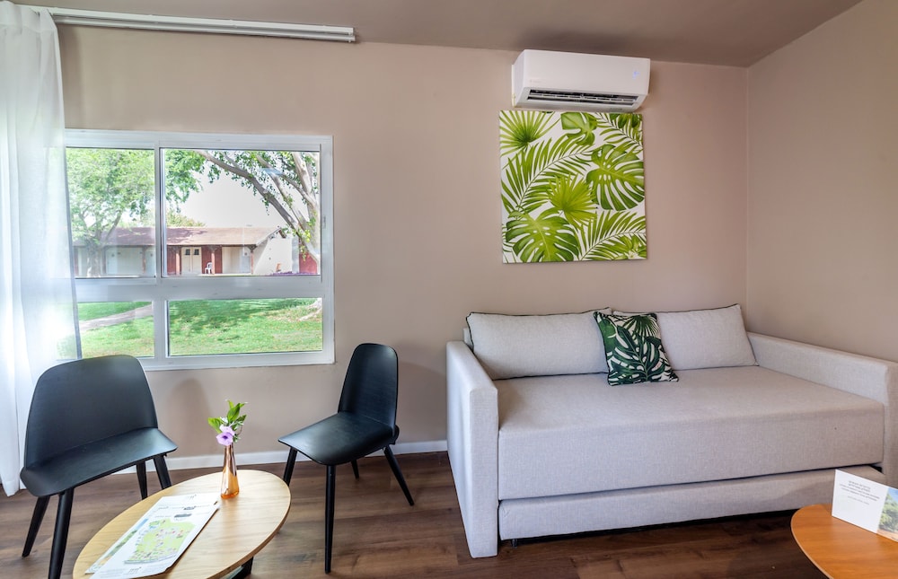 Mini Suite with Garden Access photo 3