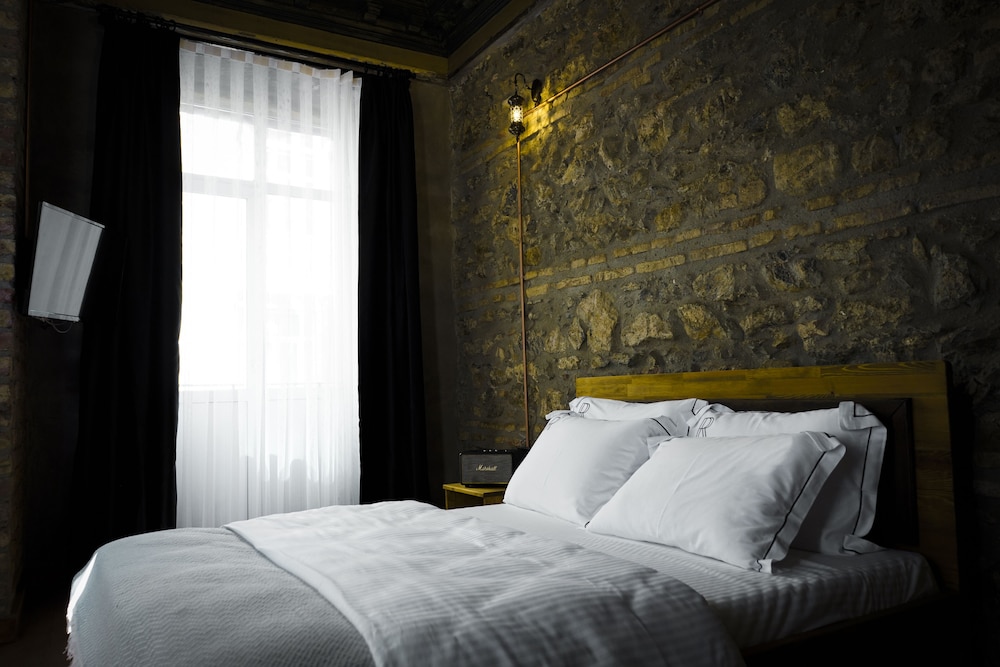 Signature Triple Room photo 2