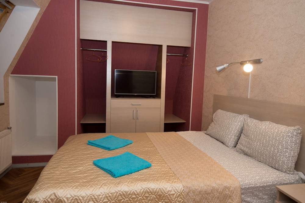 Superior Double Or Twin Room, Shared Bathroom photo 2