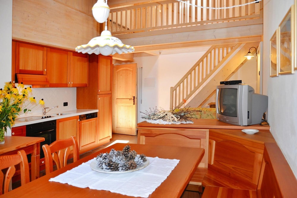 Deluxe Double Room, City View photo 3