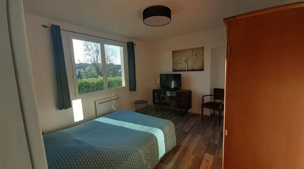 Apartment, Garden View