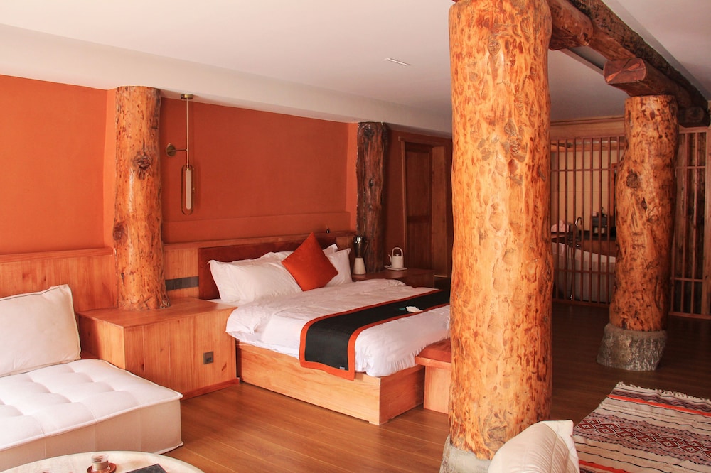 Deluxe Suite, Patio, Garden View
