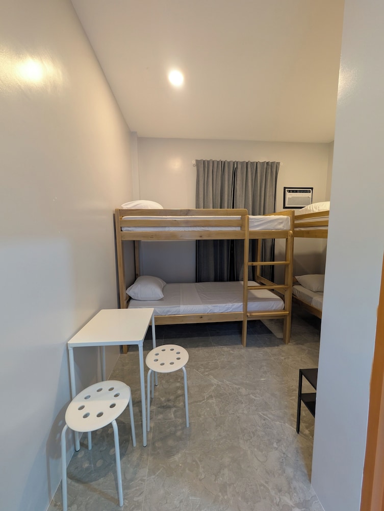 Basic Room, 4 Bedrooms