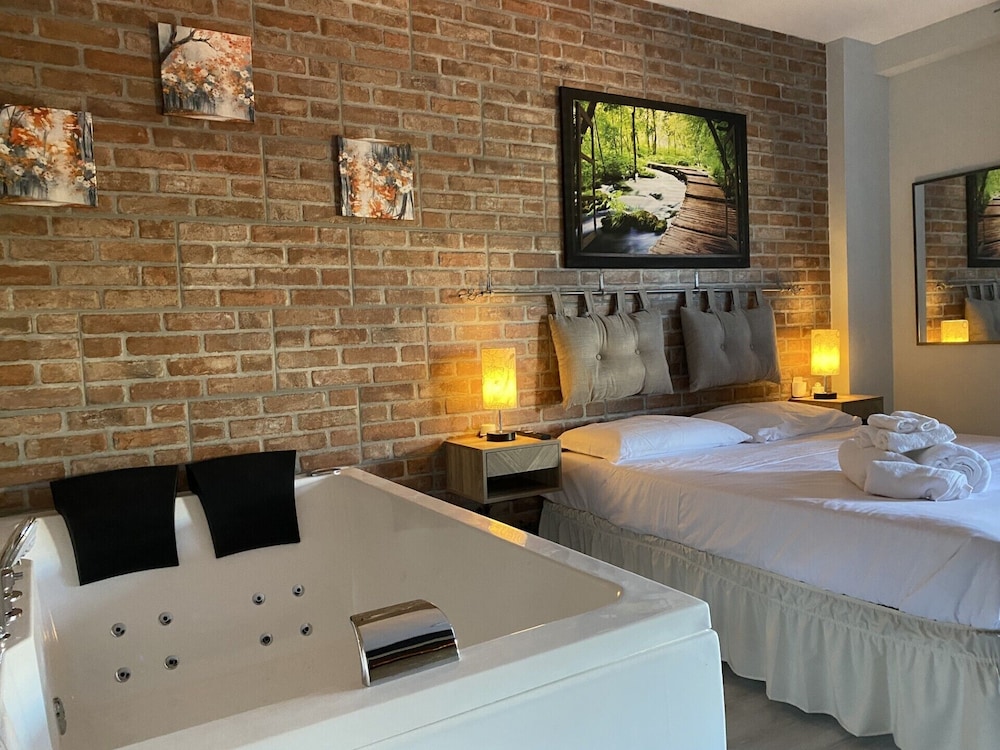Suite Con Vasca Idromassaggio Afrodite