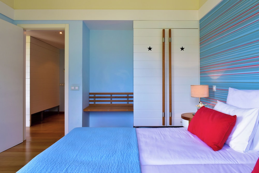 Suite, Garden View thumbnail 5