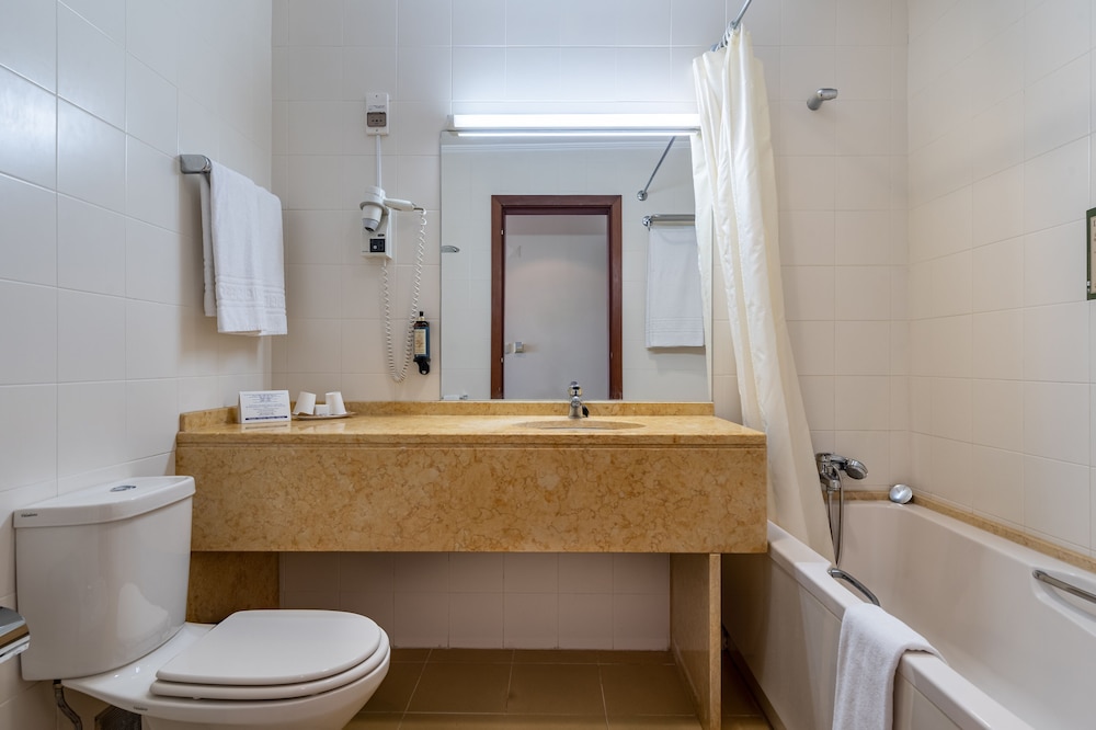 Twin Room, Pool View - Photo 4