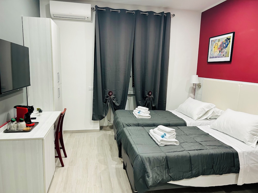 Deluxe Double or Twin Room