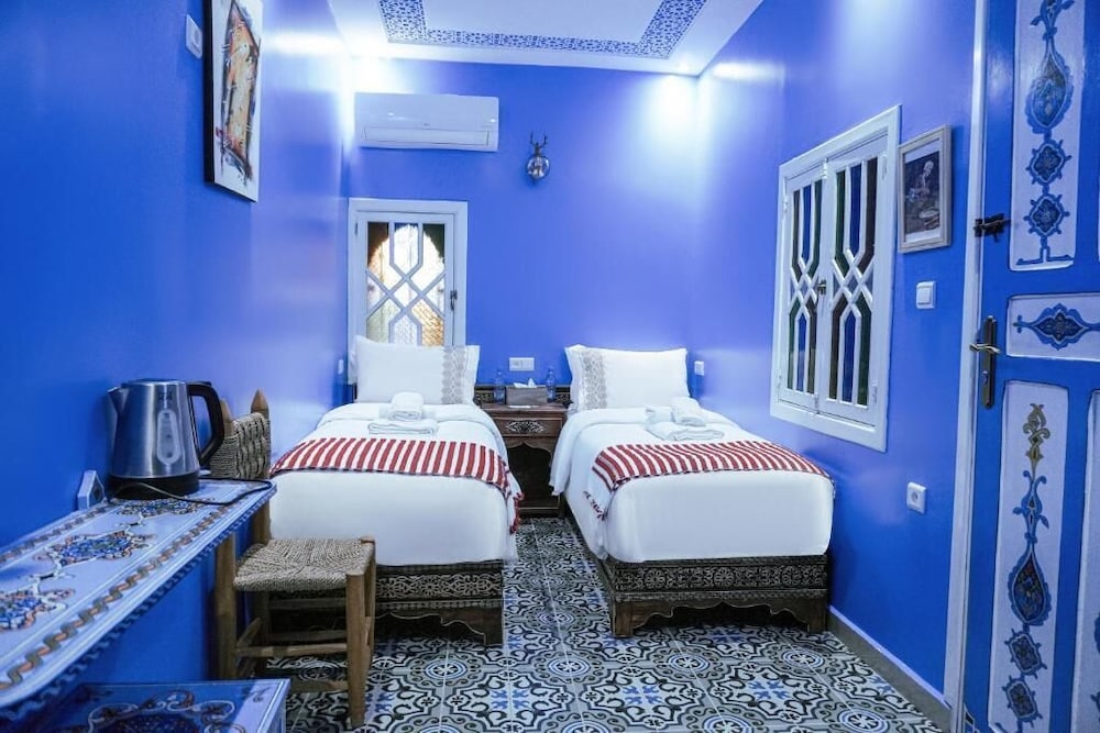 Standard Double or Twin Room, 2 Twin Beds, Non Smoking, Private Bathroom - Photo 2