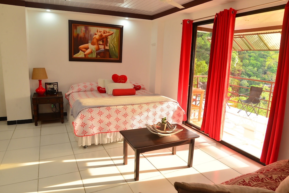 Deluxe House, Multiple Beds, Kitchen, Ocean View (Casa Ajedrez) photo 2