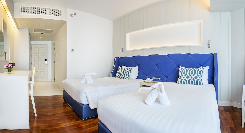 Superior Seaview Jomtien Wing - Photo 3