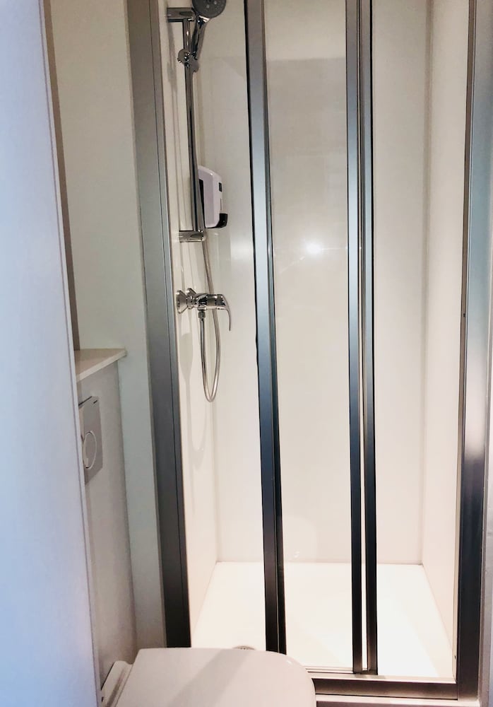 Room, 1 Double Bed, Private Bathroom (Cabrio) photo 3