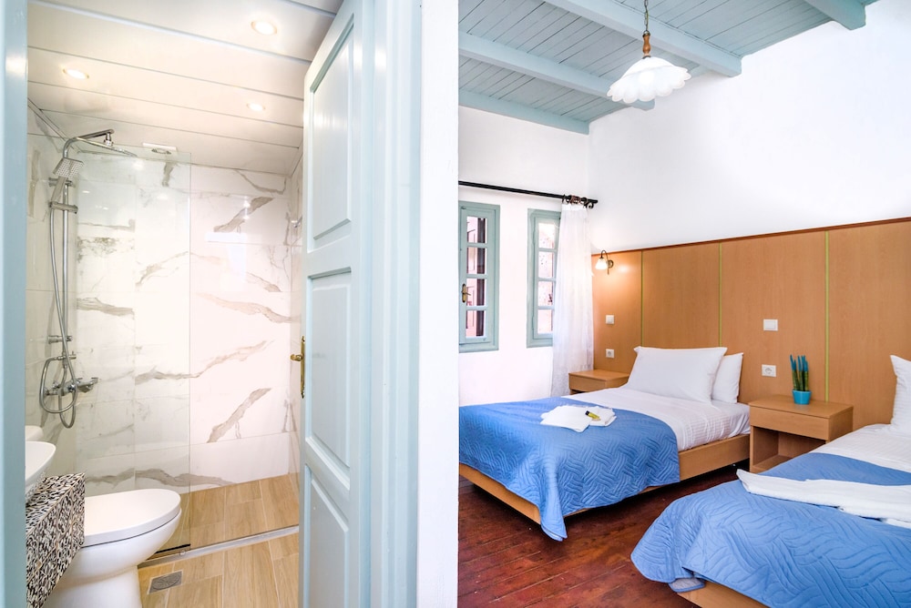 Basic Twin Room