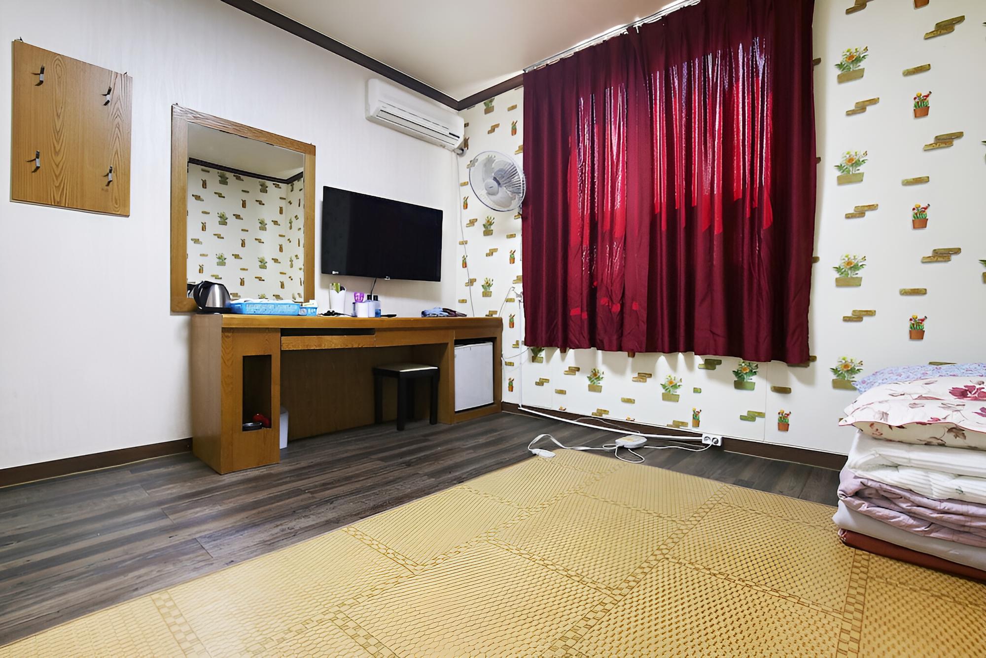 Room (Ondol (Deluxe)) photo 3