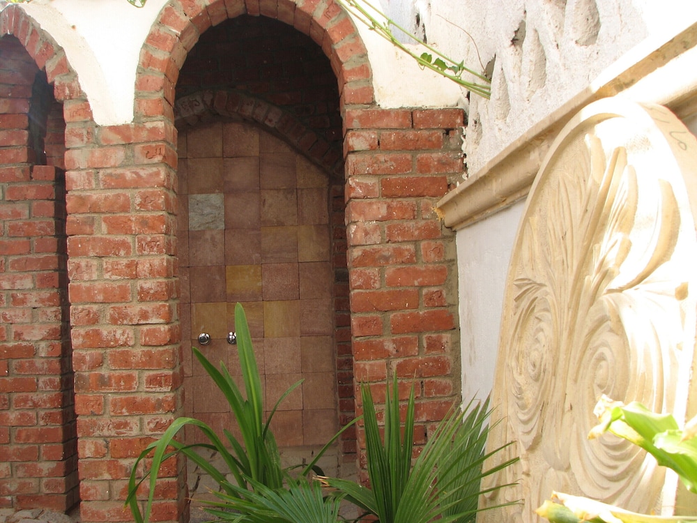 Superior Suite, Private Bathroom, Courtyard View photo 2