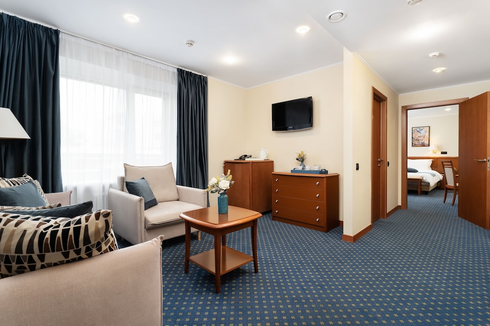 Luxury Suite photo 3